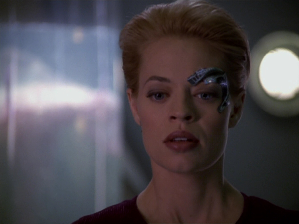 extant_StarTrek_VOY_5x20-ThinkTank_03631.jpg