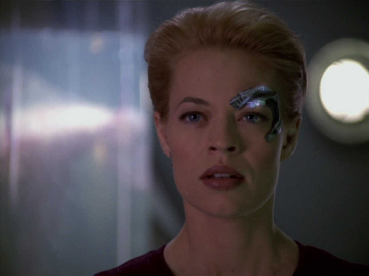 extant_StarTrek_VOY_5x20-ThinkTank_03632.jpg