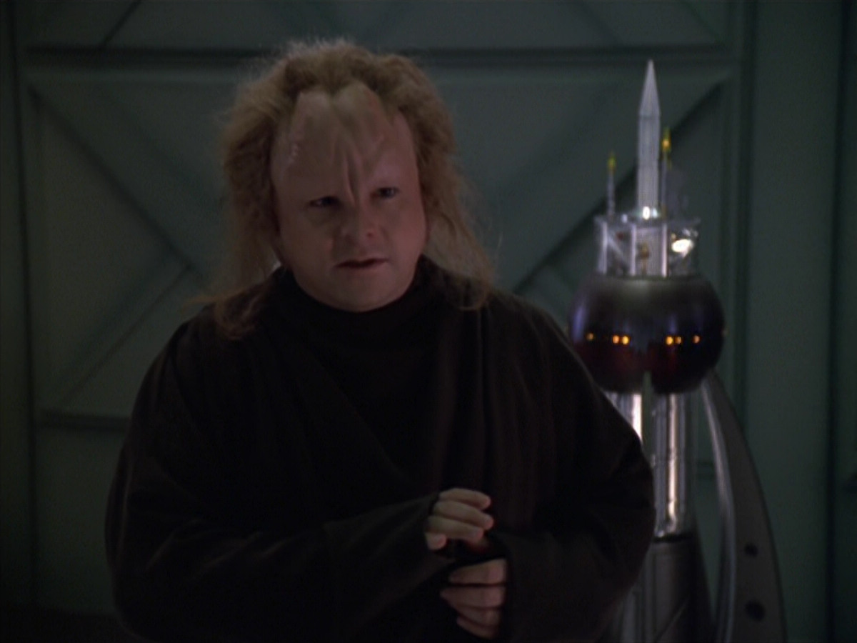 extant_StarTrek_VOY_5x20-ThinkTank_03650.jpg