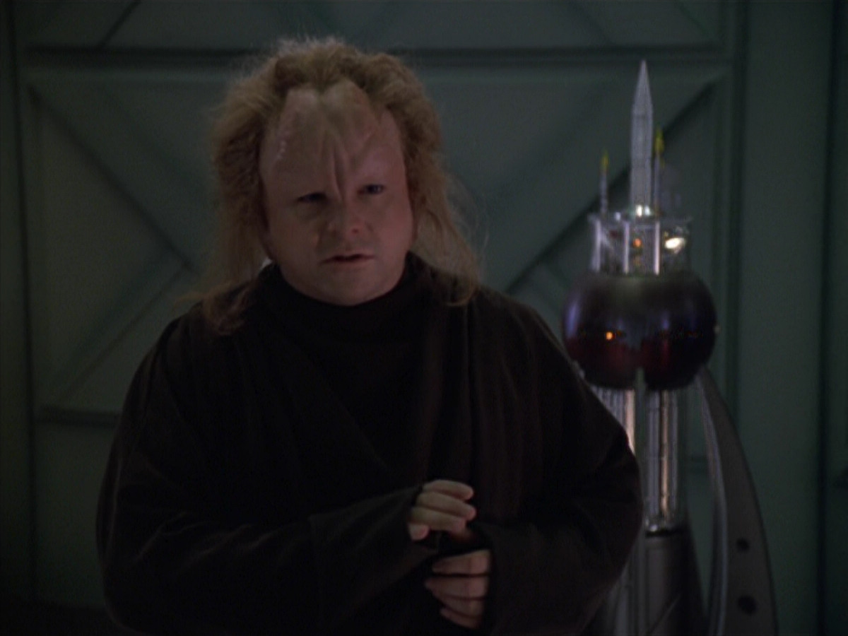 extant_StarTrek_VOY_5x20-ThinkTank_03651.jpg
