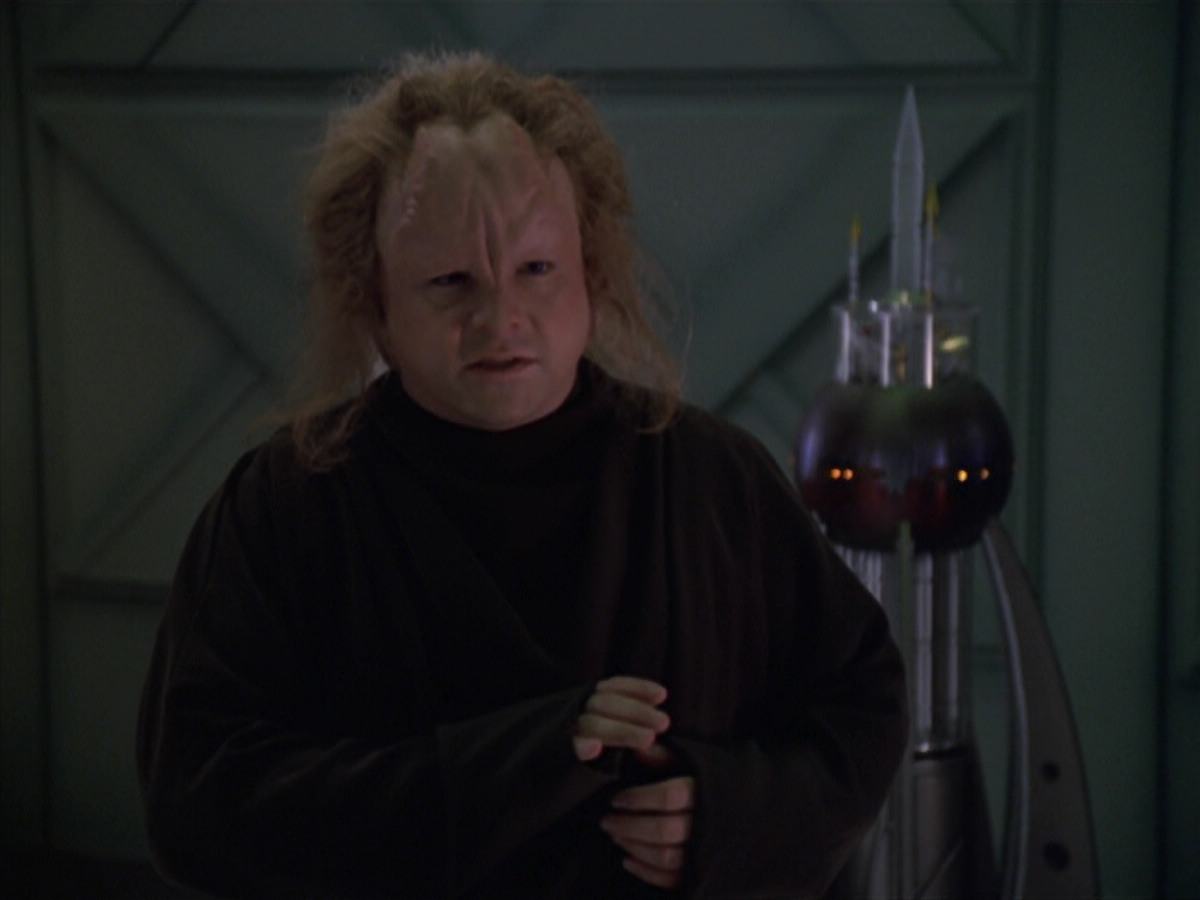extant_StarTrek_VOY_5x20-ThinkTank_03652.jpg