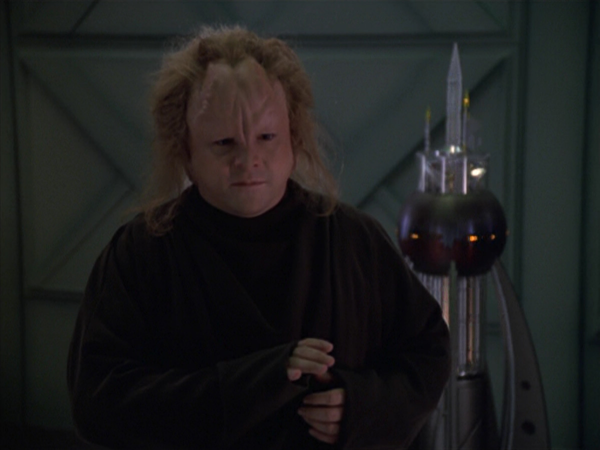 extant_StarTrek_VOY_5x20-ThinkTank_03653.jpg
