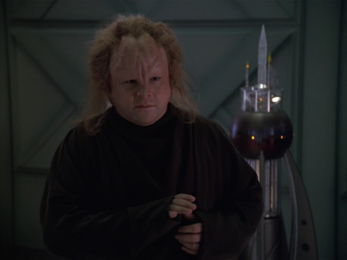 extant_StarTrek_VOY_5x20-ThinkTank_03654.jpg