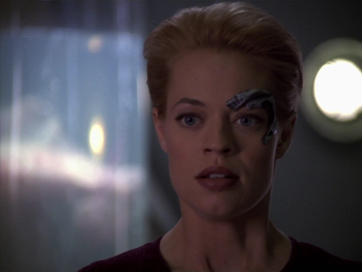 extant_StarTrek_VOY_5x20-ThinkTank_03663.jpg