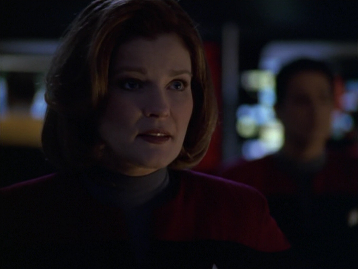 extant_StarTrek_VOY_5x20-ThinkTank_03675.jpg