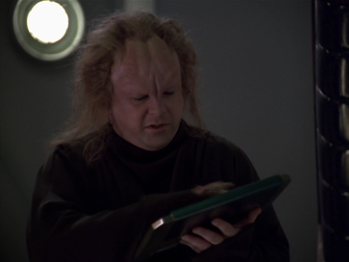 extant_StarTrek_VOY_5x20-ThinkTank_03688.jpg