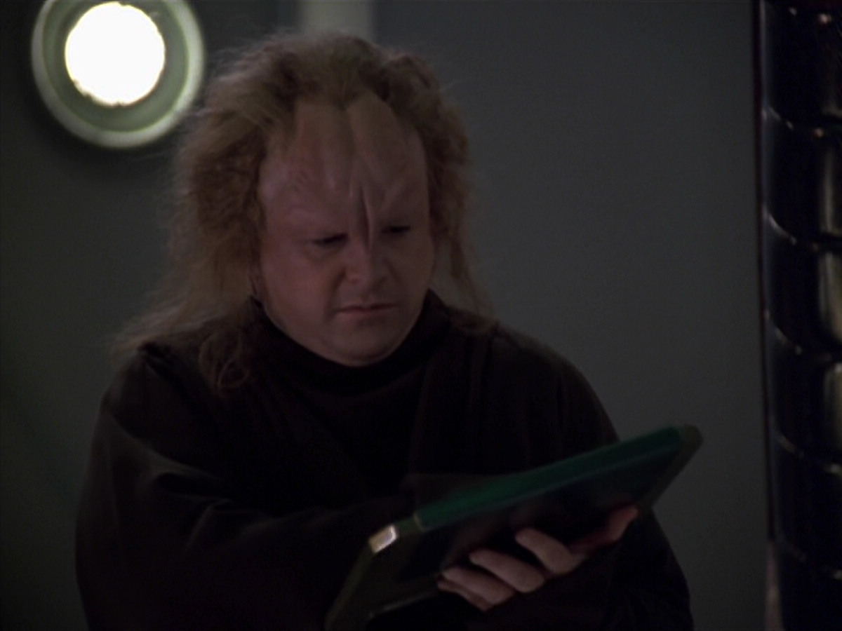 extant_StarTrek_VOY_5x20-ThinkTank_03691.jpg