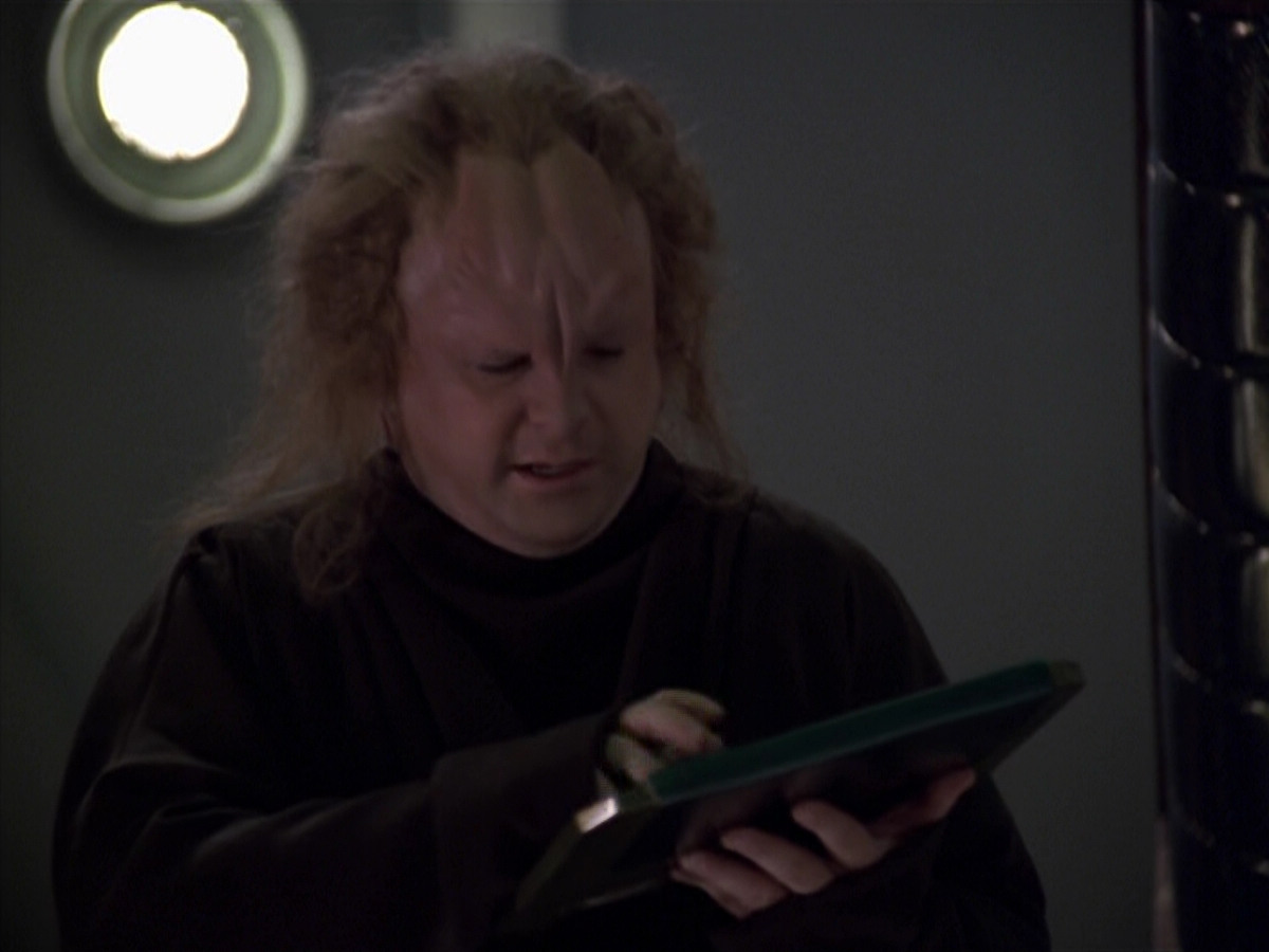 extant_StarTrek_VOY_5x20-ThinkTank_03692.jpg