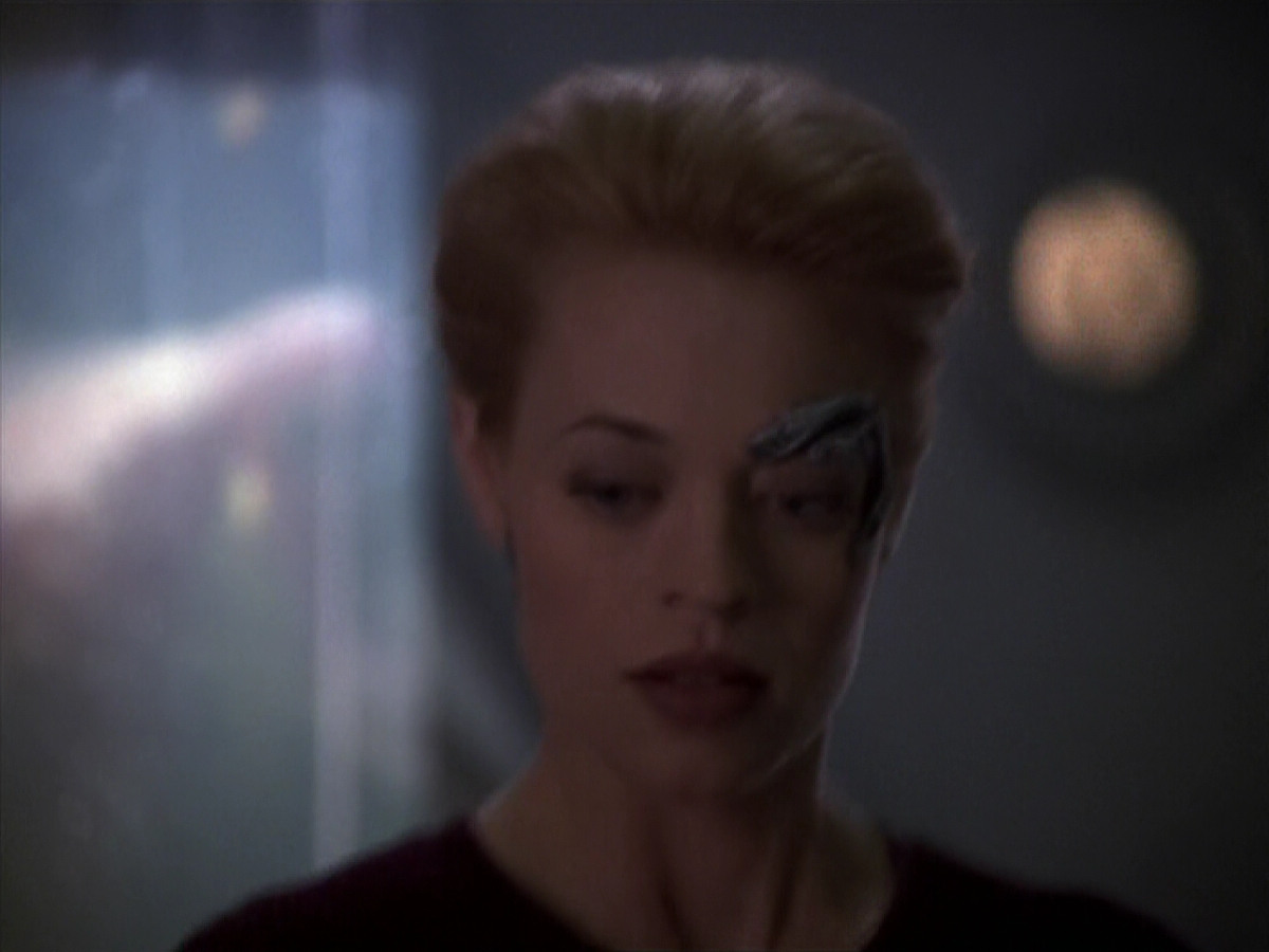 extant_StarTrek_VOY_5x20-ThinkTank_03696.jpg