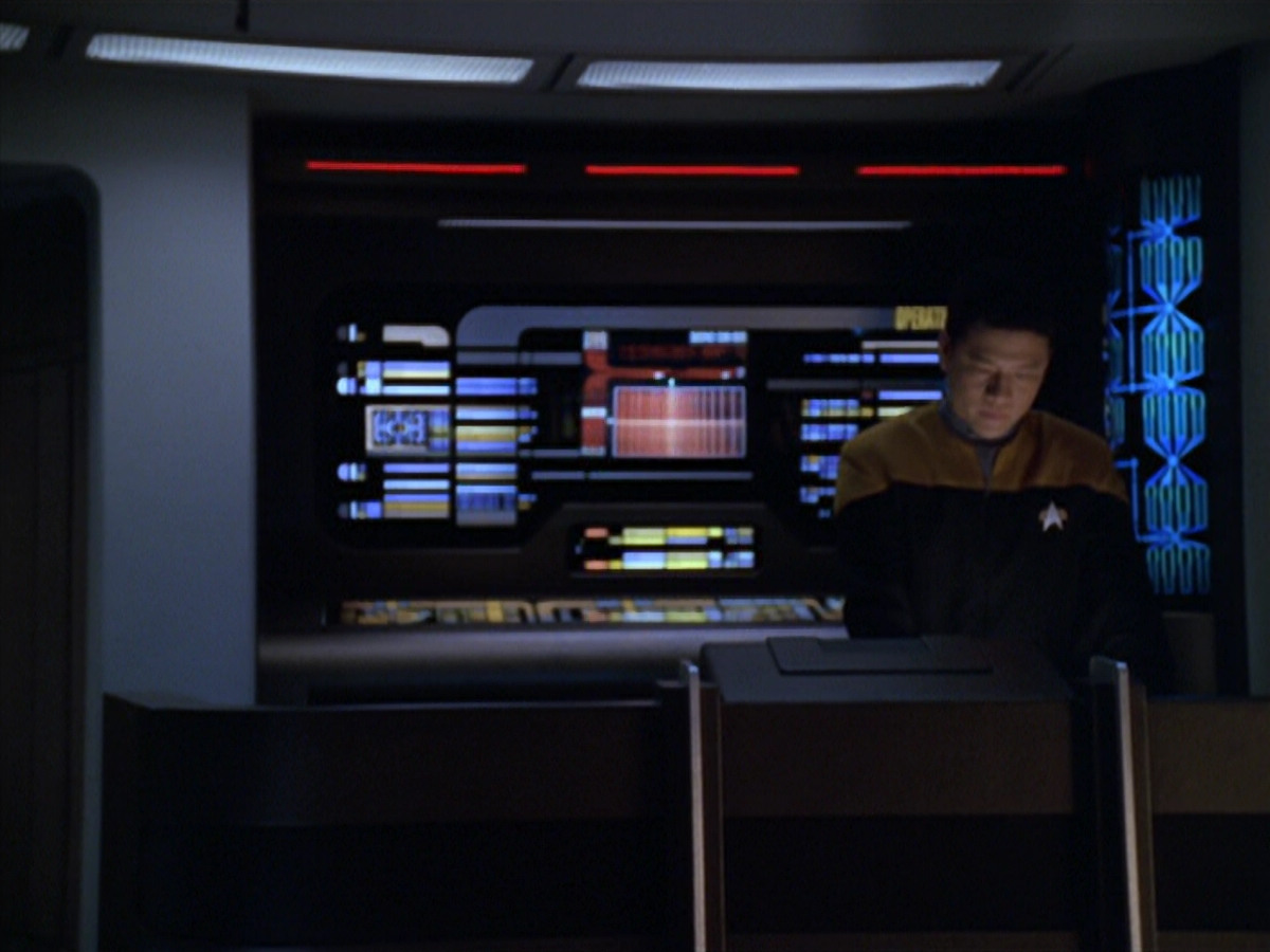 extant_StarTrek_VOY_5x20-ThinkTank_03715.jpg