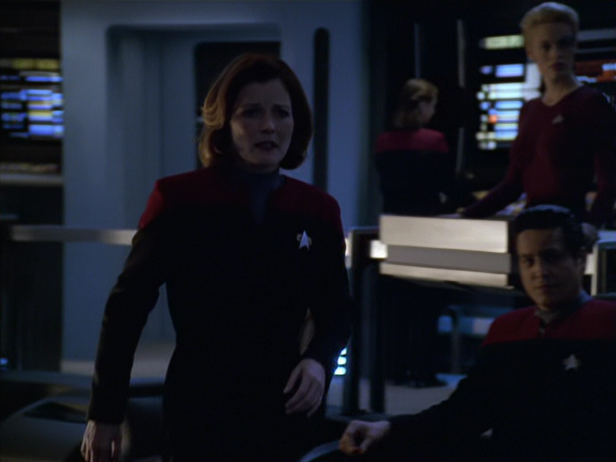 extant_StarTrek_VOY_5x20-ThinkTank_03781.jpg