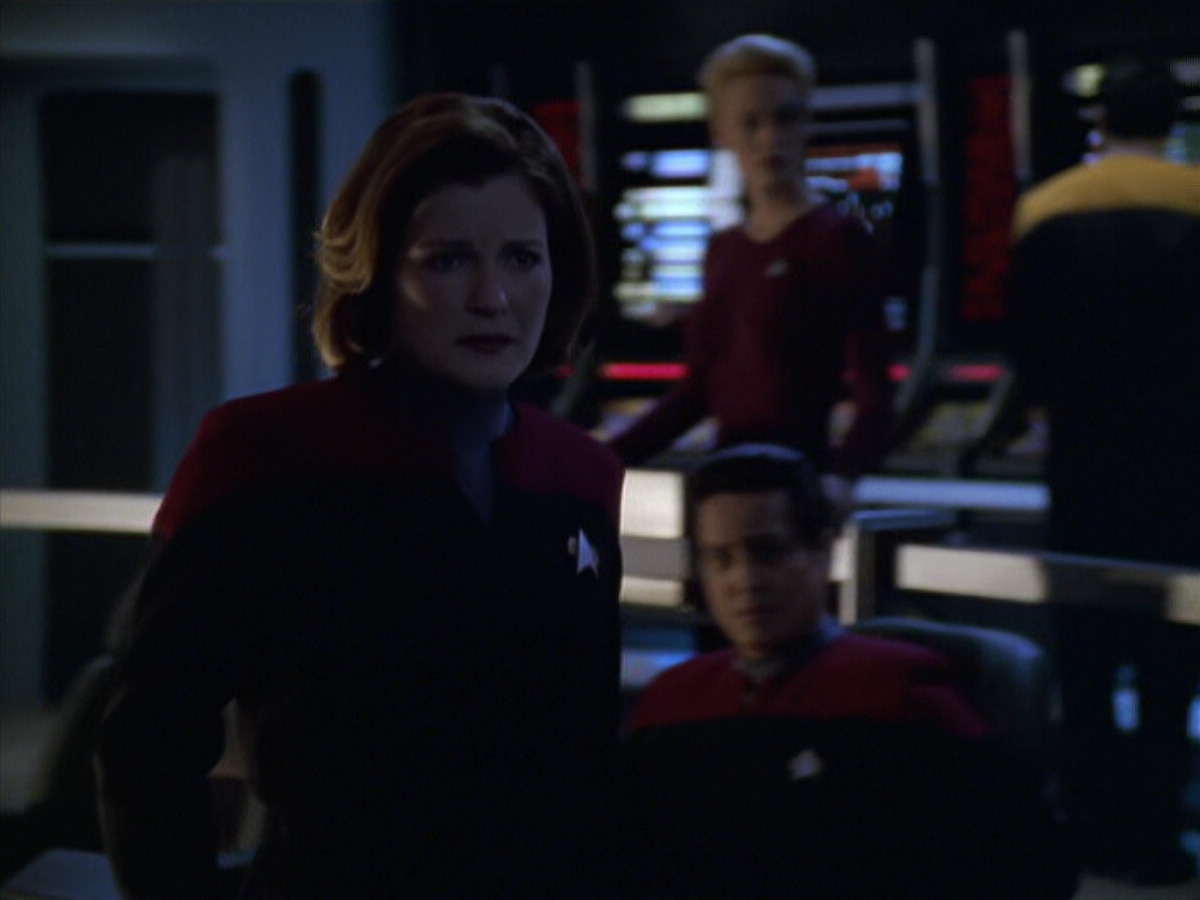 extant_StarTrek_VOY_5x20-ThinkTank_03782.jpg