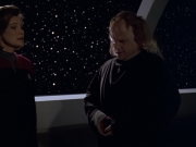 extant_StarTrek_VOY_5x20-ThinkTank_01162.jpg