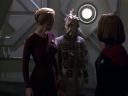 extant_StarTrek_VOY_5x20-ThinkTank_01358.jpg