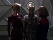 Filename=extant_StarTrek_VOY_5x20-ThinkTank_01367.jpg
Filesize=165KiB
Dimensions=1200x900
Date added=Nov 21, 2019 extant_StarTrek_VOY_5x20-ThinkTank_01367.jpg