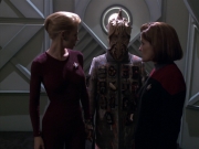 extant_StarTrek_VOY_5x20-ThinkTank_01368.jpg
