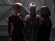 Filename=extant_StarTrek_VOY_5x20-ThinkTank_01369.jpg
Filesize=165KiB
Dimensions=1200x900
Date added=Nov 21, 2019 extant_StarTrek_VOY_5x20-ThinkTank_01369.jpg