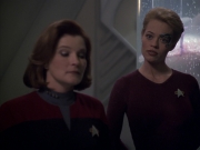 extant_StarTrek_VOY_5x20-ThinkTank_01423.jpg