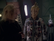 extant_StarTrek_VOY_5x20-ThinkTank_01438.jpg