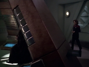 extant_StarTrek_VOY_5x20-ThinkTank_01540.jpg