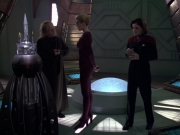 extant_StarTrek_VOY_5x20-ThinkTank_01717.jpg