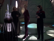 extant_StarTrek_VOY_5x20-ThinkTank_01719.jpg