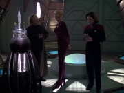 extant_StarTrek_VOY_5x20-ThinkTank_01722.jpg