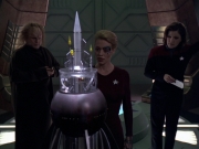 extant_StarTrek_VOY_5x20-ThinkTank_01732.jpg