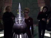 extant_StarTrek_VOY_5x20-ThinkTank_01733.jpg