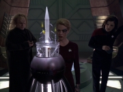 extant_StarTrek_VOY_5x20-ThinkTank_01736.jpg