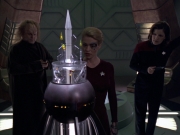 extant_StarTrek_VOY_5x20-ThinkTank_01739.jpg