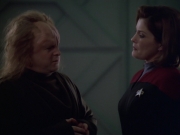 extant_StarTrek_VOY_5x20-ThinkTank_01775.jpg
