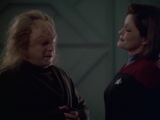 extant_StarTrek_VOY_5x20-ThinkTank_01780.jpg