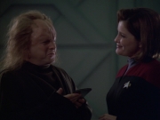 extant_StarTrek_VOY_5x20-ThinkTank_01805.jpg