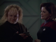extant_StarTrek_VOY_5x20-ThinkTank_01809.jpg