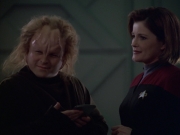 extant_StarTrek_VOY_5x20-ThinkTank_01810.jpg