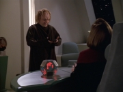 extant_StarTrek_VOY_5x20-ThinkTank_01900.jpg