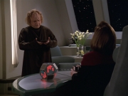 extant_StarTrek_VOY_5x20-ThinkTank_01902.jpg
