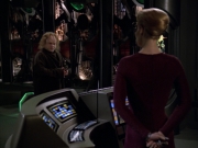 extant_StarTrek_VOY_5x20-ThinkTank_02159.jpg