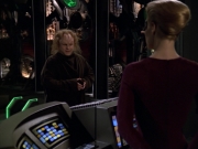 extant_StarTrek_VOY_5x20-ThinkTank_02164.jpg