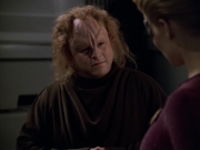 extant_StarTrek_VOY_5x20-ThinkTank_02269.jpg