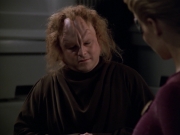 extant_StarTrek_VOY_5x20-ThinkTank_02271.jpg