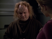 extant_StarTrek_VOY_5x20-ThinkTank_02275.jpg