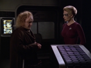 extant_StarTrek_VOY_5x20-ThinkTank_02276.jpg