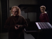 extant_StarTrek_VOY_5x20-ThinkTank_02282.jpg