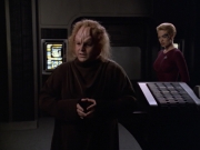 extant_StarTrek_VOY_5x20-ThinkTank_02284.jpg