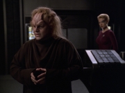 extant_StarTrek_VOY_5x20-ThinkTank_02289.jpg
