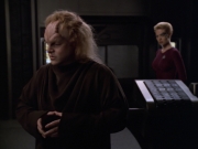 extant_StarTrek_VOY_5x20-ThinkTank_02290.jpg
