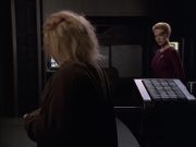 extant_StarTrek_VOY_5x20-ThinkTank_02292.jpg