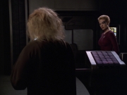 extant_StarTrek_VOY_5x20-ThinkTank_02293.jpg